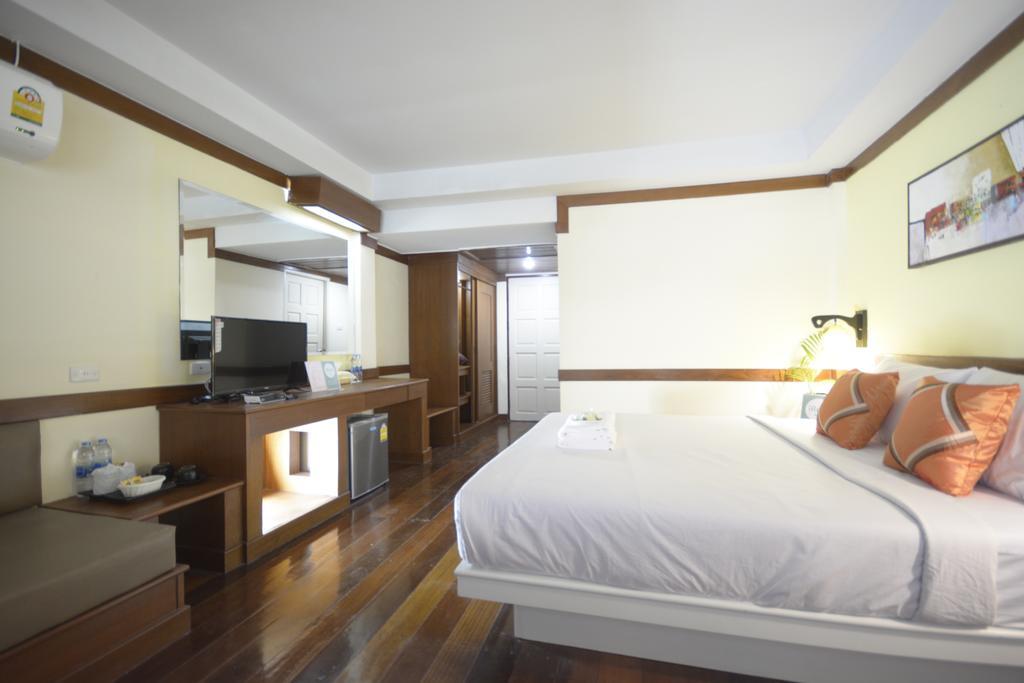 Irest Ao Nang Seafront Exterior foto