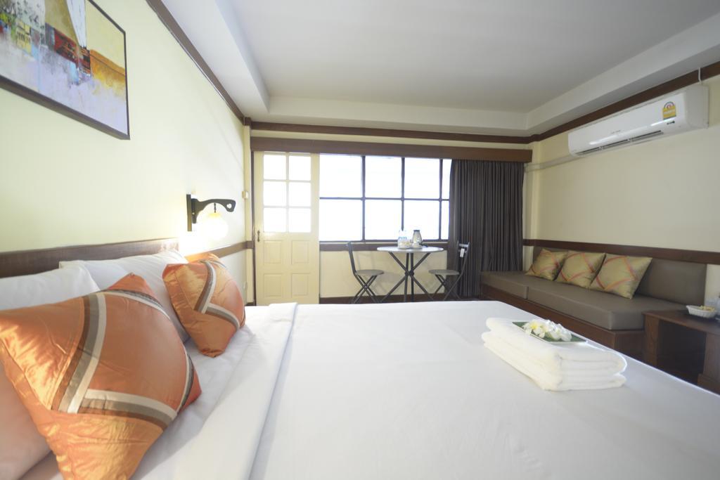 Irest Ao Nang Seafront Exterior foto