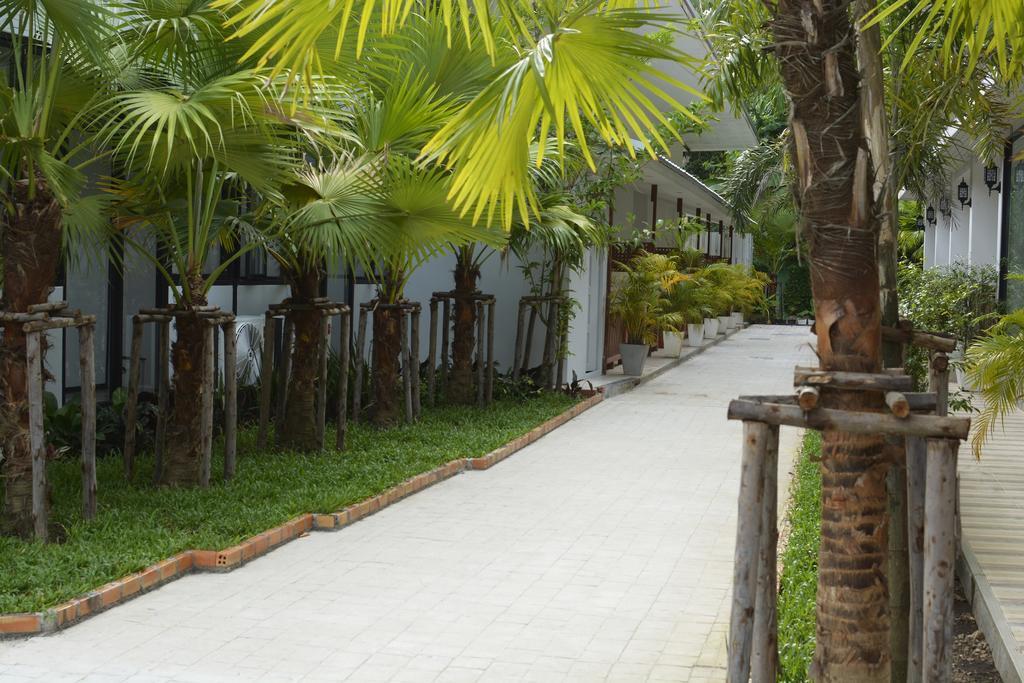 Irest Ao Nang Seafront Exterior foto