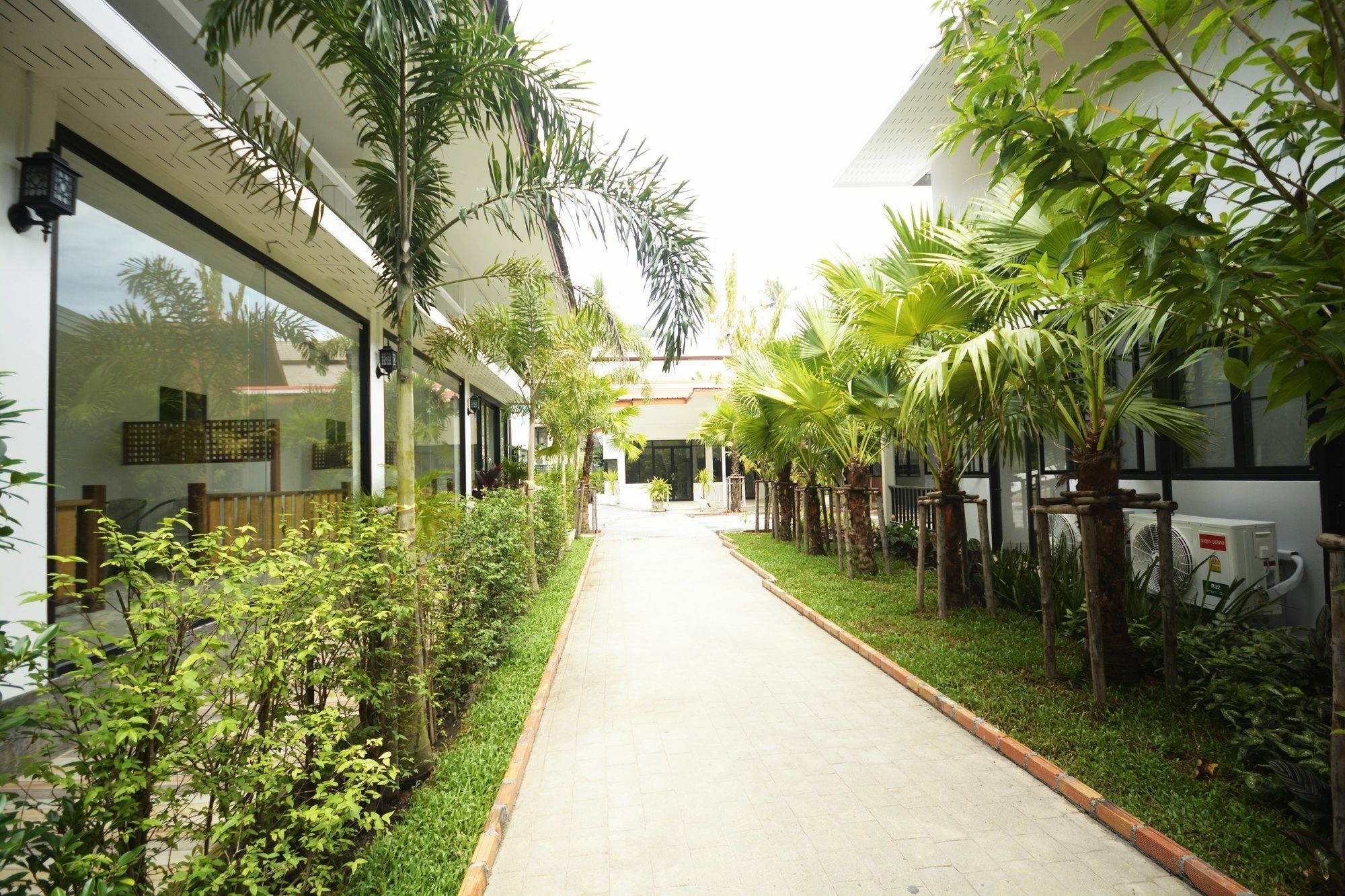 Irest Ao Nang Seafront Exterior foto