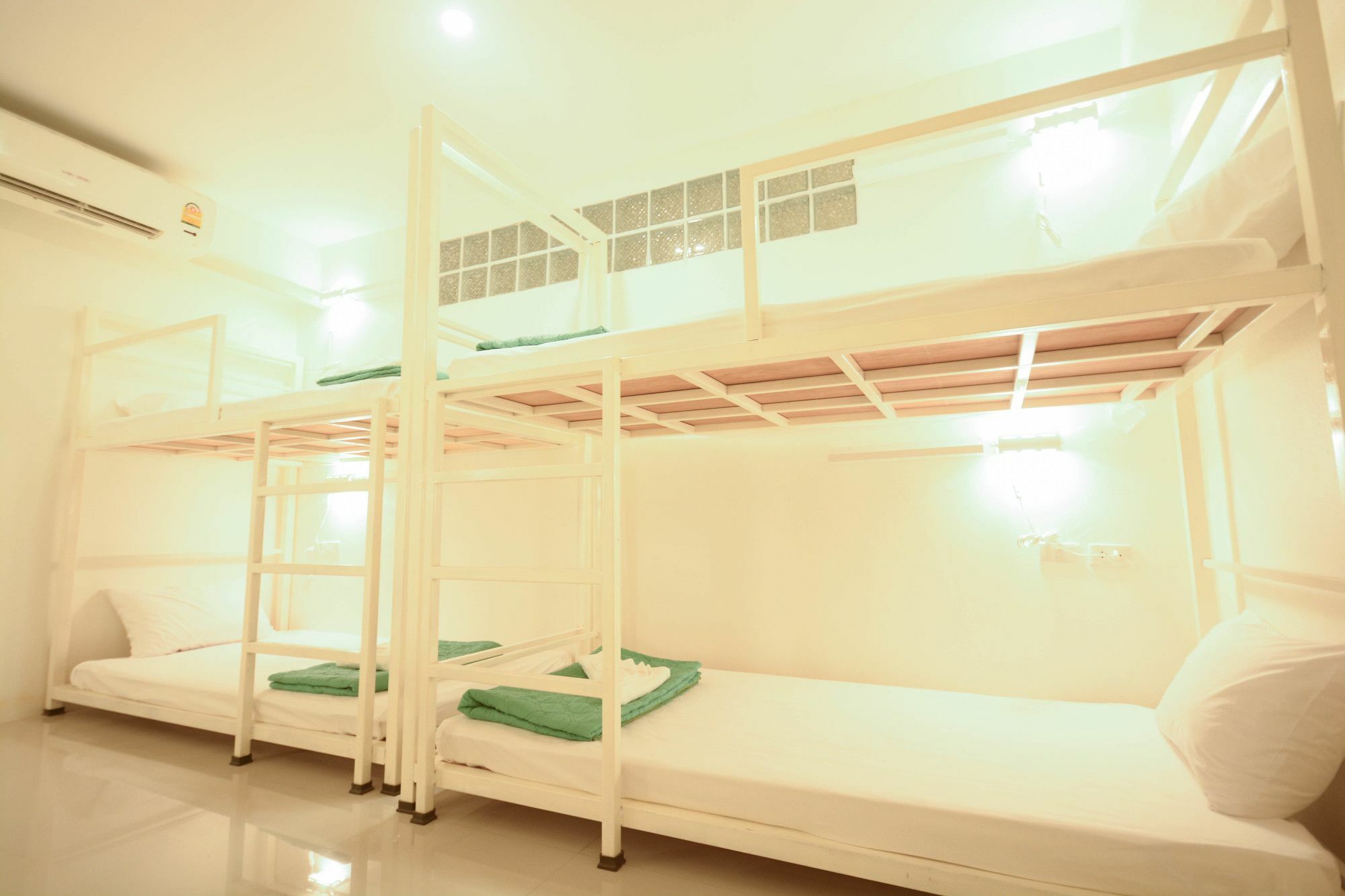 Irest Ao Nang Seafront Exterior foto