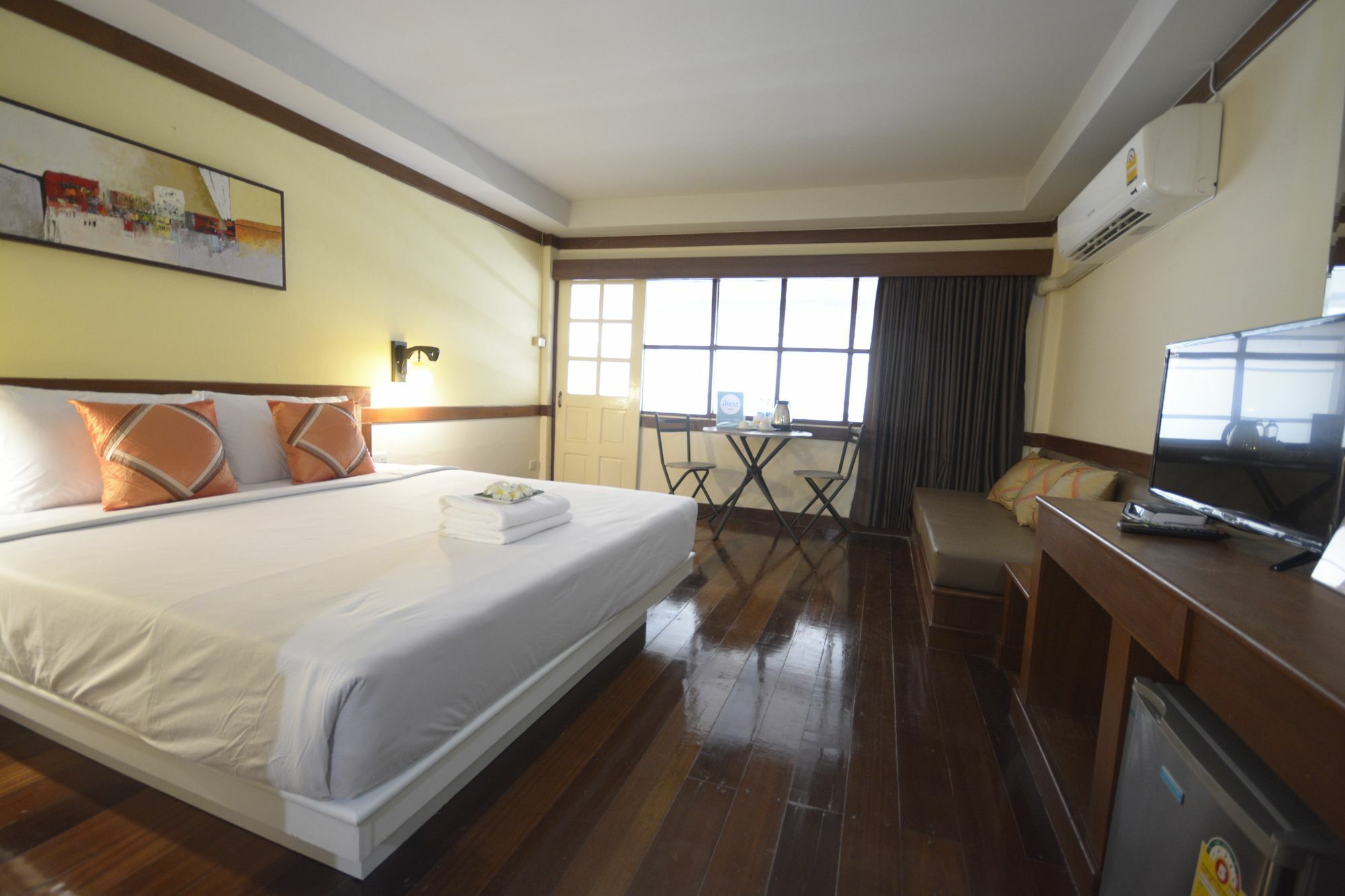 Irest Ao Nang Seafront Exterior foto