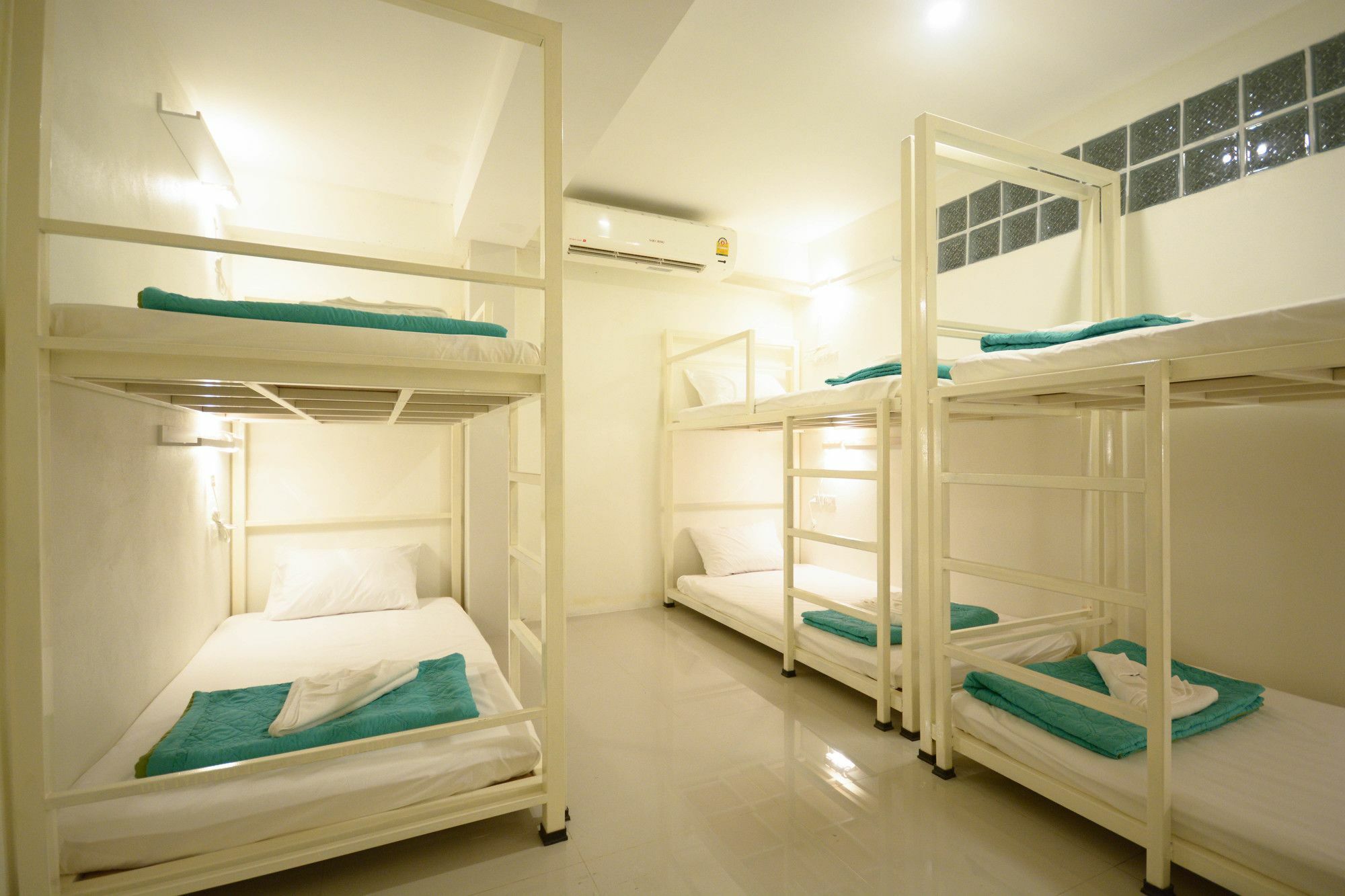 Irest Ao Nang Seafront Exterior foto