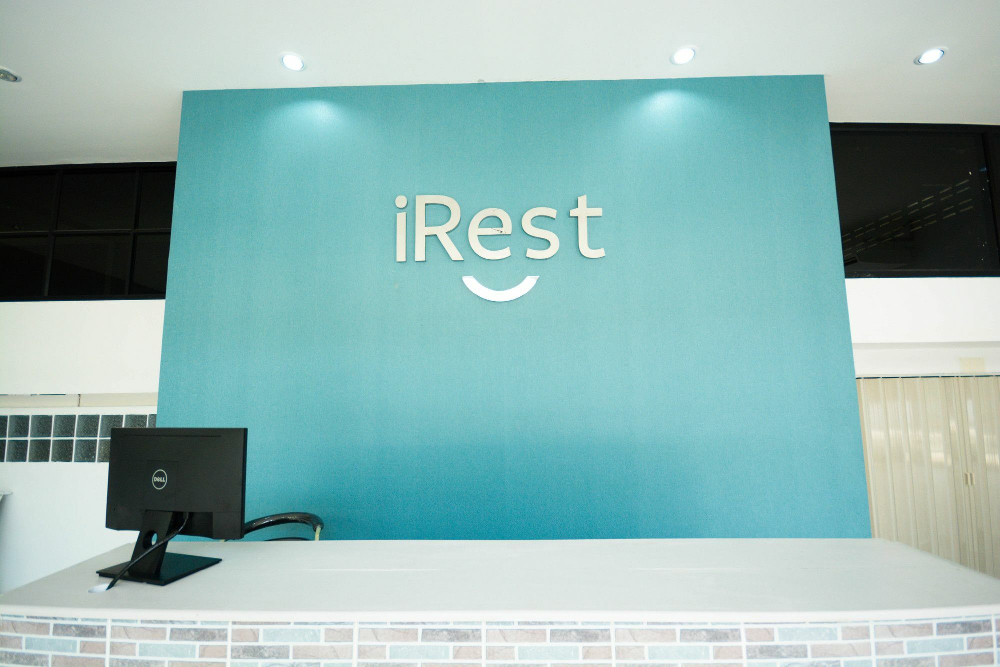 Irest Ao Nang Seafront Exterior foto