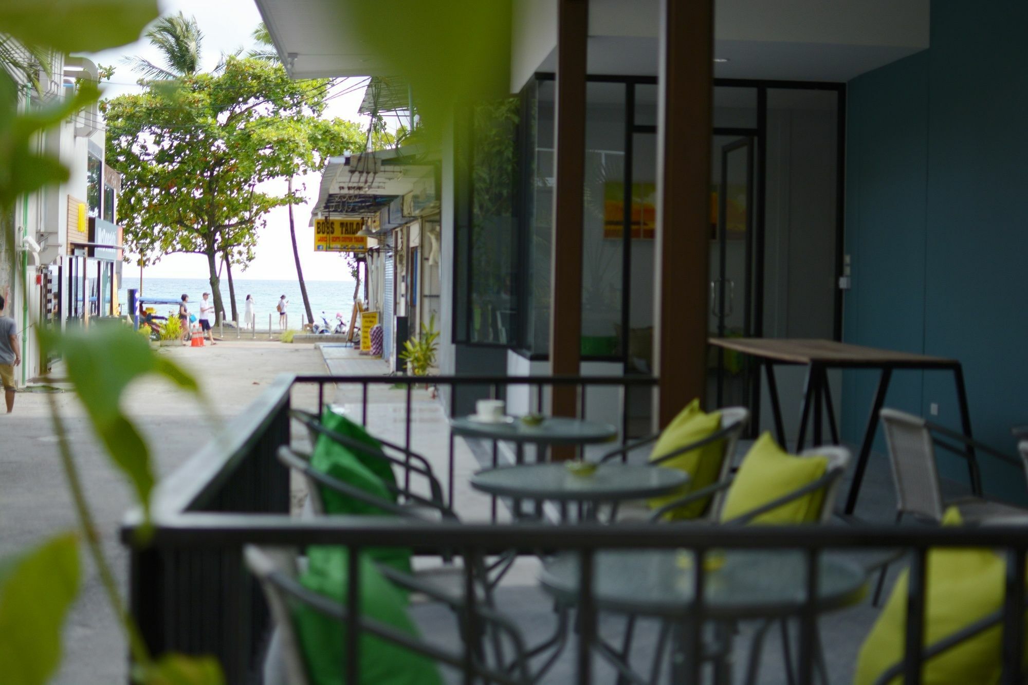 Irest Ao Nang Seafront Exterior foto