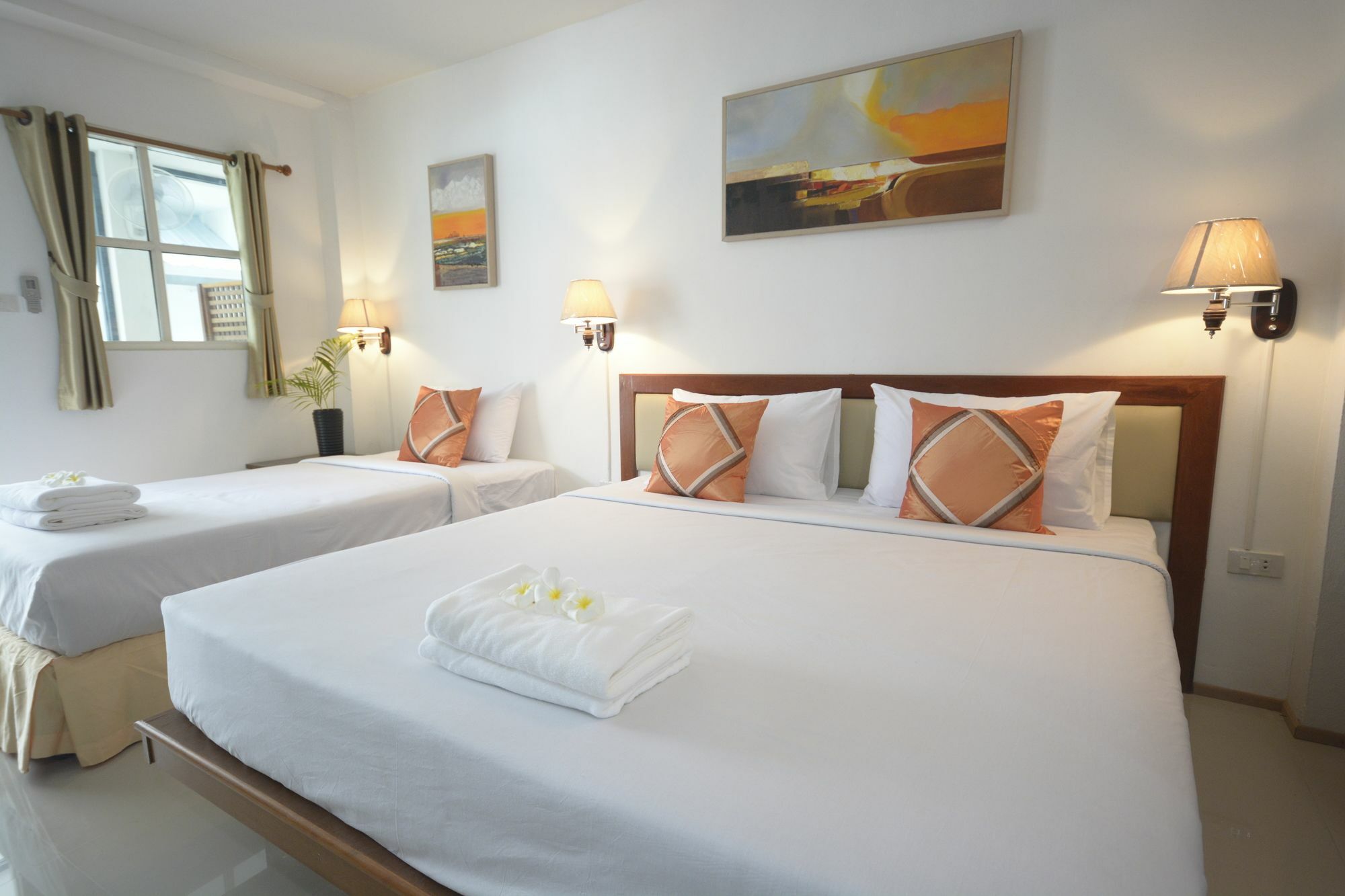 Irest Ao Nang Seafront Exterior foto
