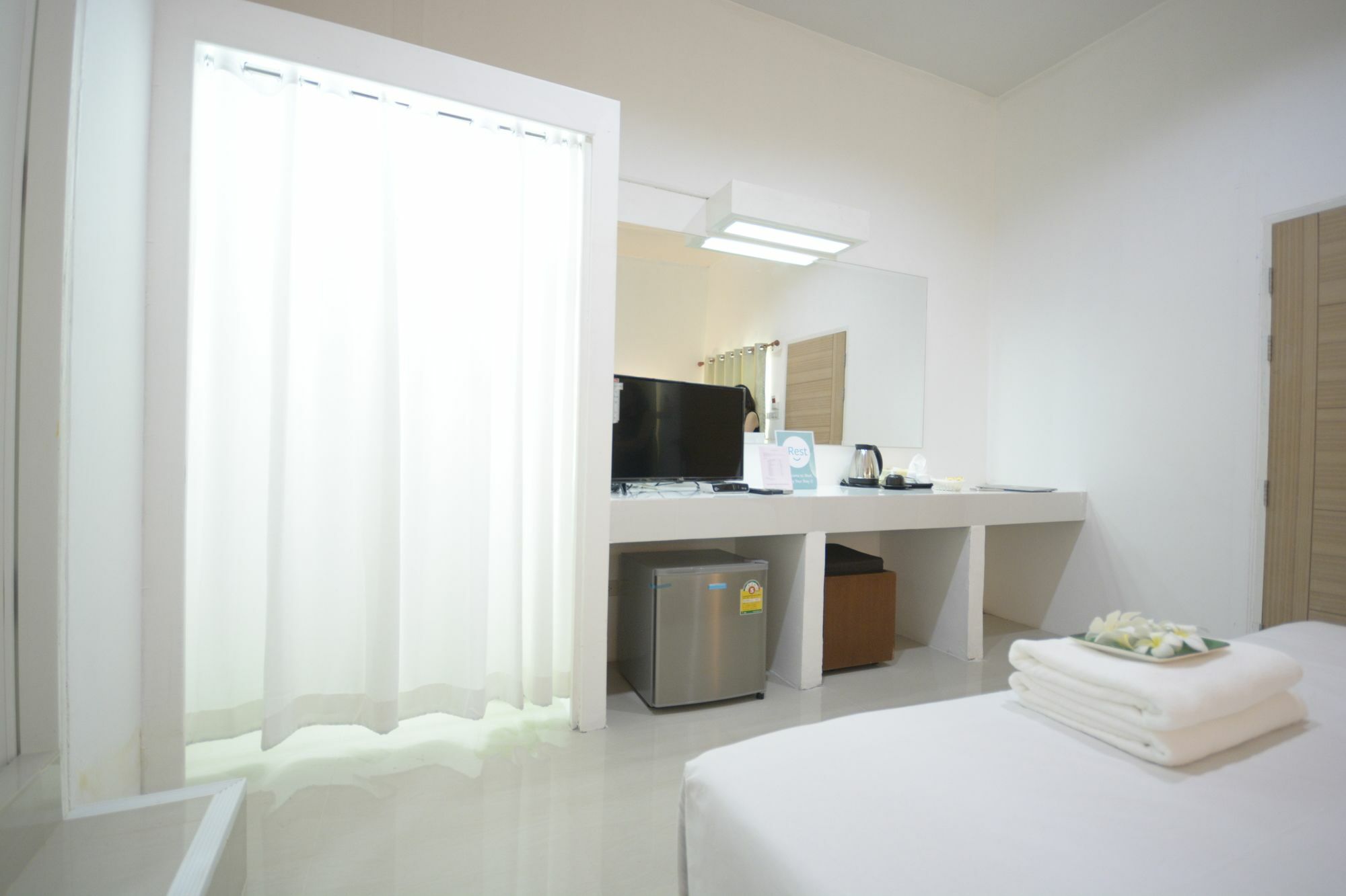 Irest Ao Nang Seafront Exterior foto
